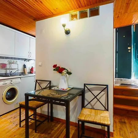 Alfama Cozy & Quiet Apartment, Monthly Appartement Lisboa